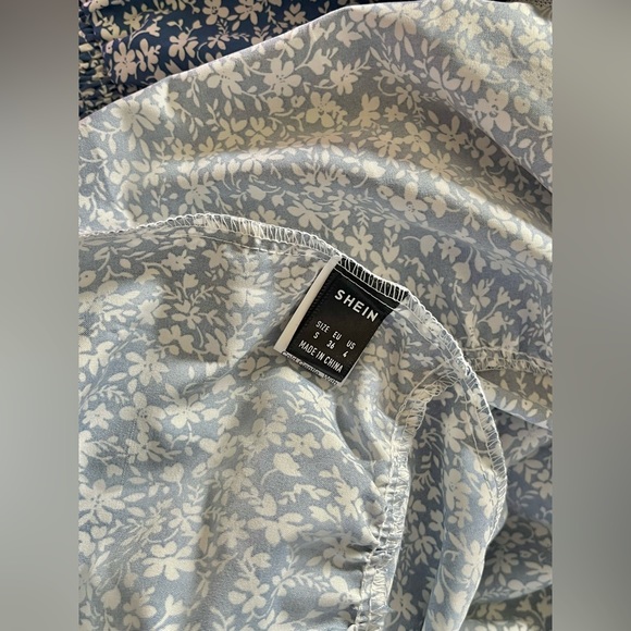 🌻NWOT SHEIN VCAY Square Neck Shirred Ditsy Floral Dress - Picture 5 of 6